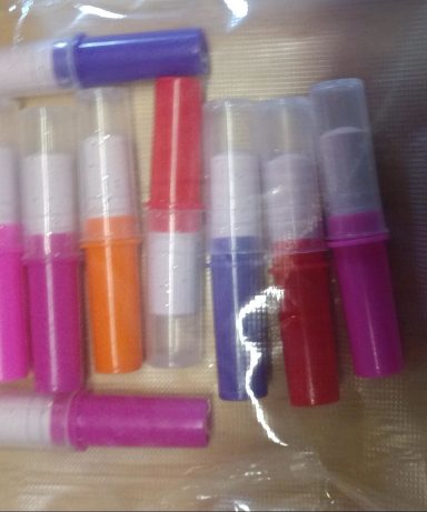 Bonbon Rouge à Lèvres en dextrose coloré, vendu à l’unité