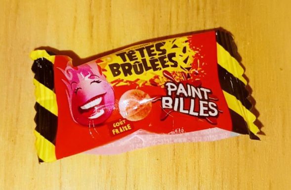 Bonbon Têtes Brûlées Paint Billes goût fraise en emballage rouge